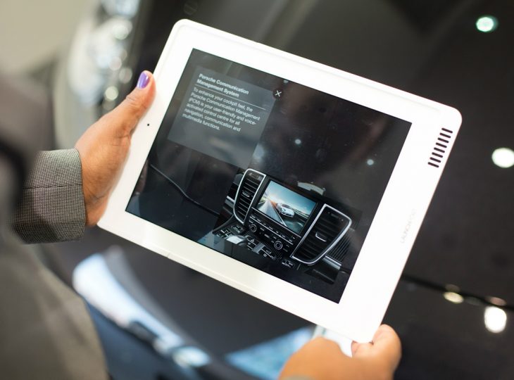 Augmented Reality Auto